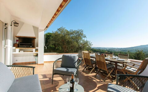 El Suro: Ciel, Propriété, Meubles, Plante, Ombre, Bois, Design Intérieur, Arbre, Table, Mobilier De Jardin