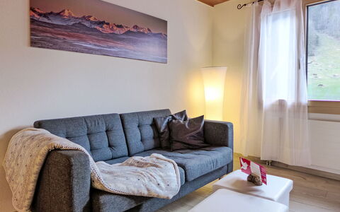 Schwendi 3: Meubles, Canapé, Design Intérieur, Sol, Bois, Salon, Sol, Pièce, Domicile
