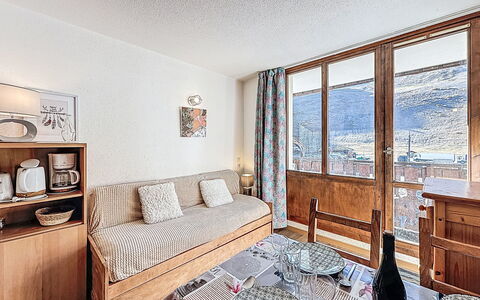 Tignes 330: Appartement, Meubles, Pièce, Chaîne De Montagnes, Plafond, Glacial Relief, Alpes, Hôtel, Oreiller, Chambre