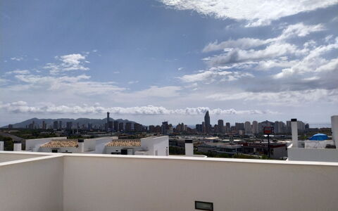 Residencial Panoramic: Nuage, Ciel, Bâtiment, Architecture, Design Urbain, Maison, Composite, Horizon, Ville