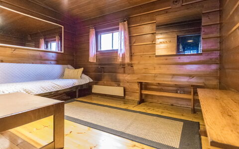 Metsäpirtti: Lit, Meubles, Chambre, Design Intérieur, Literie, Drap De Lit, Sol, Bois, Sol, Pièce