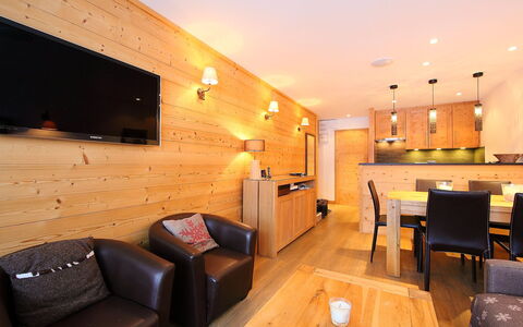Tignes 340: Design Intérieur, Pièce, Bâtiment, Propriété, Mur, Architecture, Meubles, Sol, Plafond, Conception