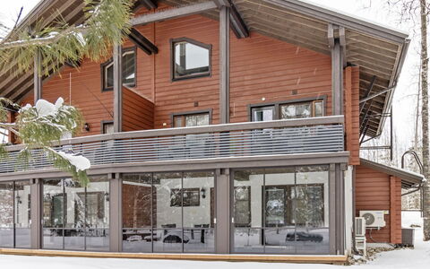 Alppitalo Sinitähti 9 As 1: Arbre, Banque, Maison, Chalet, Lac, Étang, Forêt, Cabane En Rondins