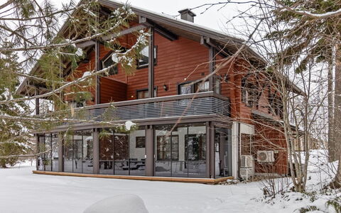 Alppitalo Sinitähti 9 As 1: Arbre, Banque, Maison, Chalet, Lac, Étang, Forêt, Cabane En Rondins