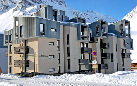 Tignes 390: Neige, Ciel, Bâtiment, Propriété, Montagne, Fenêtre, Pente, Maison, Zone Résidentielle, Immobilier