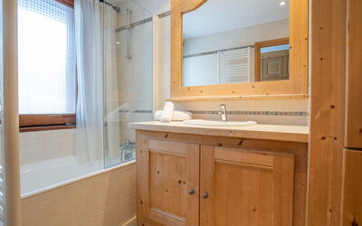 Logement:&nbsp;Le Bec Rouge (Le Lac) 480.2