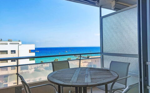Le Lavandou 212: Meubles, Balcon, Ombre, Chaise, Hôtel