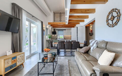 Villa Civitan: Meubles, Bois, Design Intérieur, Canapé, Sol, Plafond, Salon, Table, Domicile, Chaise