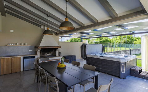 Villa Civitan: Meubles, Sol, Design Intérieur, Sol, Plafond, Chaise, Ombre, Piscine, Mobilier De Jardin, Structure En Plein Air