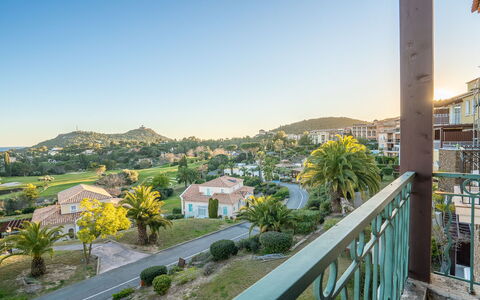 Logement:&nbsp;Le Village (C8 245) 400.11