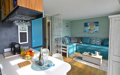 Logement:&nbsp;Le Village (C4 323) 400.75