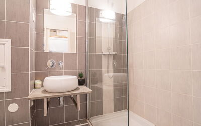 Logement:&nbsp;Le Village (E1212) 400.25