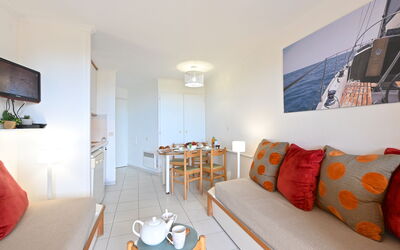 Logement:&nbsp;Le Village (C2 105) 400.33