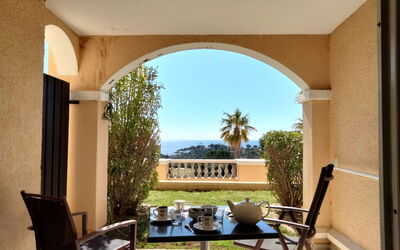 Logement:&nbsp;Le Village (E1 121) 400.72