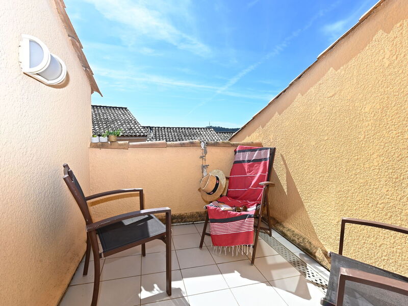 Logement:&nbsp;Le Village (C7 351) 400.14