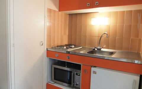 Les Menuires 600: Propriété, Pièce, Cuisine, Cabinetry, Comptoir, Meubles, Principaux Appliance, Électroménager, Cuisinière, Appareil De Cuisine