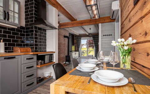 Sorkwity 200: Cuisine, Bois, Comptoir, Meubles, Appareil De Cuisine, Principaux Appliance, Sol, Cabinetry, Électroménager, Pièce
