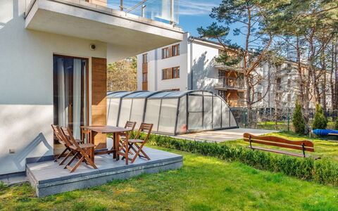 Cztery Pory Roku: Plante, Propriété, Bâtiment, Ciel, La Nature, Bleu Azur, Ombre, Bois, Lot Terre, Fenêtre