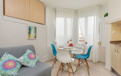 Promar 158.2: Appartement, Condominium, Zone Résidentielle, Hôtel, Ombre, Balcon, Piscine, Ville Resort