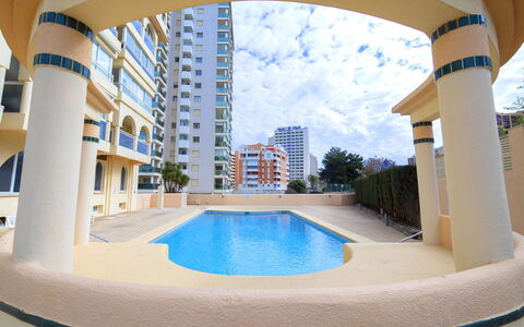 Saladar: L'Eau, Ciel, Jour, Propriété, Bâtiment, Nuage, Bleu Azur, Ombre, Architecture, Design Intérieur