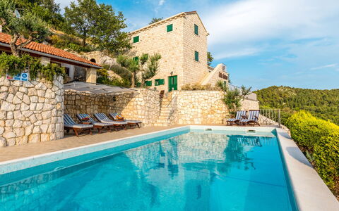 Stolovi: L'Eau, Plante, Nuage, Ciel, Bleu, Bâtiment, Piscine, Bleu Azur, Arbre, Loisir