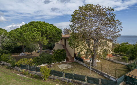 Holiday Home Giannella: Nuage, Plante, Ciel, Propriété, Bâtiment, Arbre, Lot Terre, Maison, Zone Rurale, Paysage