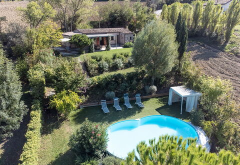 Villa Oleandri: Arbuste, Maison, Jardin, Domicile, Piscine, Lot Terre, Biens, Chalet, Ferme