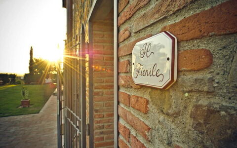 Il Fienile Holiday Home: Plante, Bâtiment, Bois, Orange, Brickwork, Arbre, Brique, Ciel, Zone Rurale, Surface De La Route