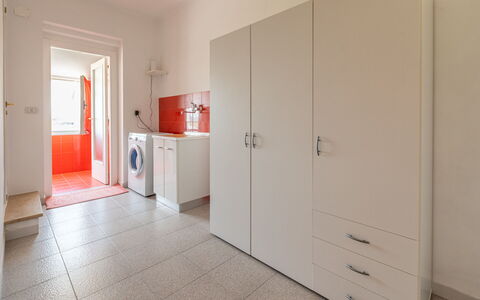 La Casa Di Campagna: Sol, Sol, Design Intérieur, Pièce, Principaux Appliance, Cabinetry, Appartement, Plafond, Placard