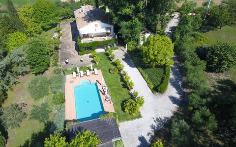 Villa La Picena: Plante, Ressources En Eau, Bâtiment, L'Eau, Arbre, Lot Terre, Paysage Naturel, Design Urbain, Végétation, Herbe