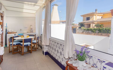 Quatre Vents: Bleu, Appartement, Design Urbain, Composite, Balcon, Condominium, Porche, Peindre, Hôtel, Villa