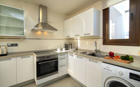 Mirador de les Bassetes: Buanderie, Comptoir, Cabinetry, Propriété, Machine À Laver, Sécheuse, Robinet, Cuisinière, Cuisine, Électroménager