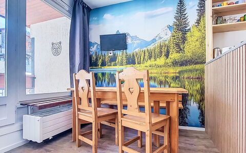 Val Thorens 200: Bois, Design Intérieur, Meubles, Pièce, Plafond, Dur, Tache De Bois, Cadre, Parquet
