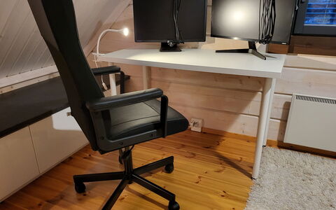 Tahkomäki: Lit, Meubles, Chambre, Design Intérieur, Literie, Drap De Lit, Sol, Bois, Sol, Pièce