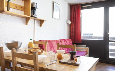 Logement:&nbsp;Lauzières 616 350.9