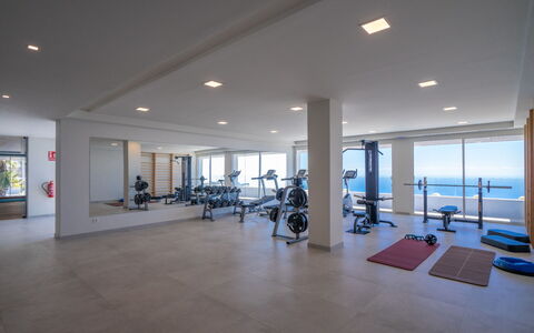 Blue Infinity 1: Bâtiment, Machine D'Exercice Physique, Salle, Sol, Sol, Conception Automobile, Gym, Art, Forme Physique