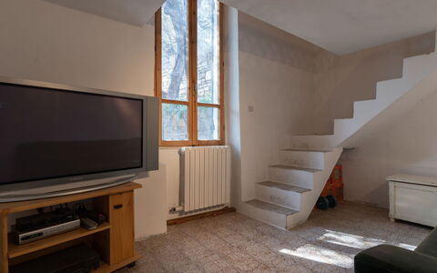 Villa Valentina: Ciel, Nuage, Aliments, Plante, Vaisselle, Table, Fenêtre, Montagne, Fruit, Bois