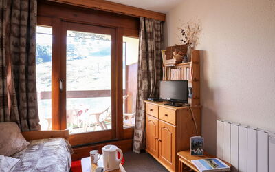 Logement:&nbsp;Cosmos 120.8