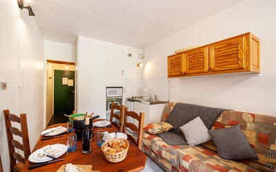 Logement:&nbsp;Cosmos 120.9