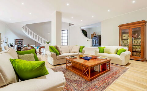 Villa Rossana: Canapé, Propriété, Meubles, Table, Confort, Cadre, Plante D'Appartement, Plante, Design Intérieur, Éclairage