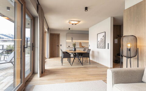 Westendorf 400: Meubles, Bâtiment, Table, Bois, Design Intérieur, Chaise, Sol, Salon, Salle, Sol