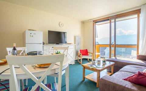 Logement:&nbsp;Soyouz Vanguard 100.87