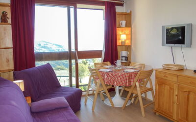 Logement:&nbsp;Soyouz Vanguard 100.81