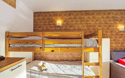 Logement:&nbsp;Soyouz Vanguard 100.106