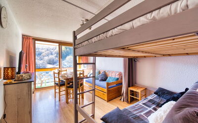 Logement:&nbsp;Soyouz Vanguard 100.102