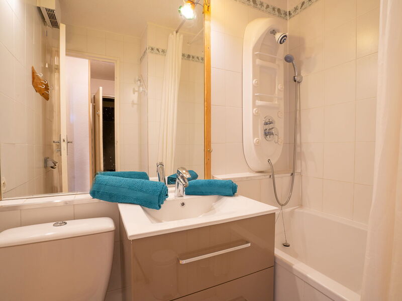 Logement:&nbsp;Soyouz Vanguard 100.92