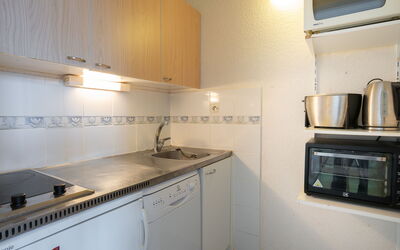 Pegase Phenix 310.21: Cabinetry, Comptoir, Propriété, Evier, Appareil De Cuisine, Produit, Cuisinière, Robinet, Évier, Cuisine