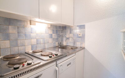 Pegase Phenix 310.16: Comptoir, Cabinetry, Bâtiment, Cuisinière, Cuisine, Gaz Poele, Cooktop, Appareil De Cuisine, Robinet, Électroménager