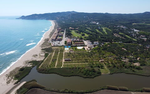 Pals 1721: Cotiers Et Relief Océaniques, Vue Du Ciel, Design Urbain, Côte, Photographie Aérienne, Mer, Océan, Rive, Baie, Plage