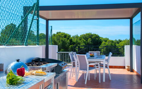 Calpe Calp 1070: L'Eau, Ciel, Bâtiment, Fenêtre, Piscine, Bleu Azur, Ombre, Composite, Immobilier, Loisir